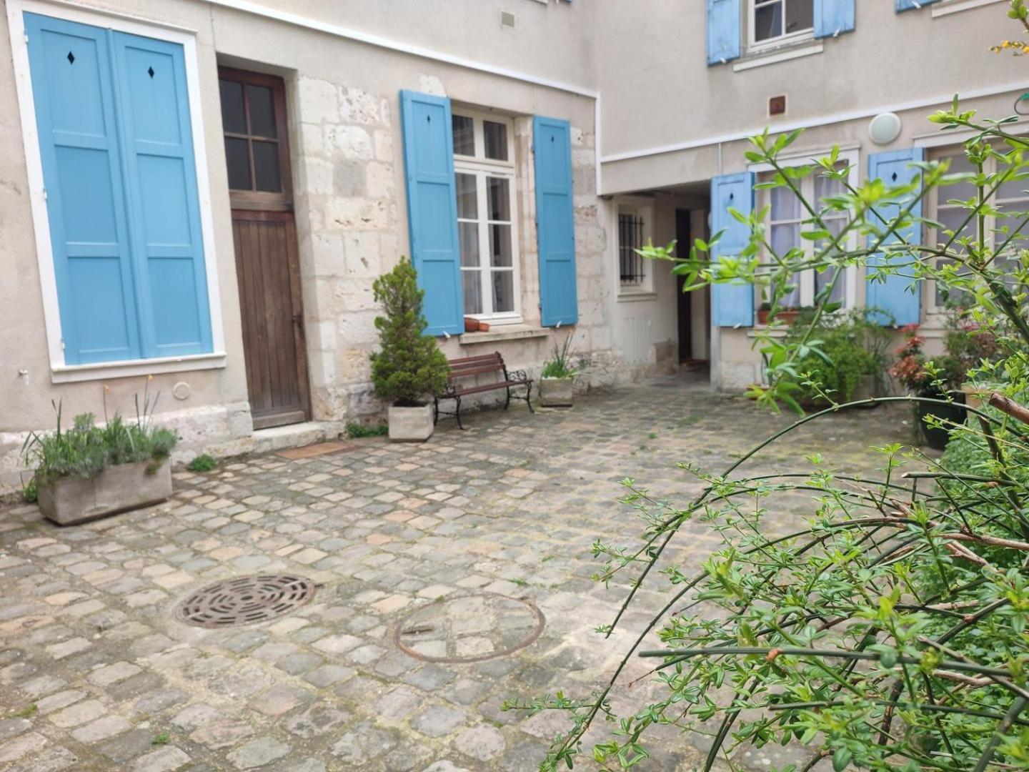 Le Gite De La Cathedrale Apartment Chartres Exterior photo